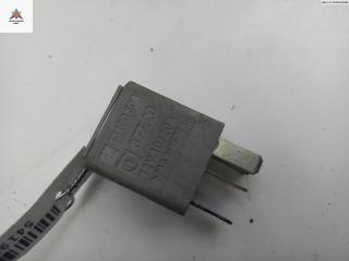 Реле стеклоочистителя (дворников) Opel Astra H/Family [рестайлинг] 2006, 1.9 л., дизель, МКПП, серый, универсал, 13100504