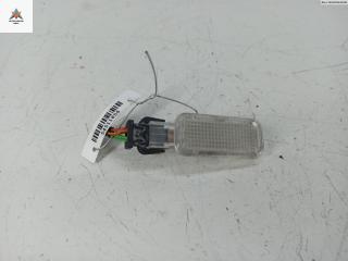 фонарь салона (плафон) Audi A6 4B/C5 [рестайлинг] 2002, 2.5 л., дизель, МКПП, синий, универсал, 4B0947415