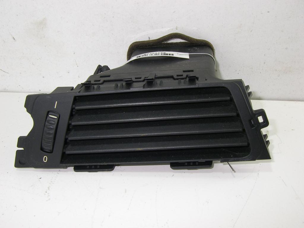 дефлектор обдува салона BMW 3 E90/E91/E92/E93 2006, 2.0 л., дизель, АКПП, чёрный, универсал, 64229123297 - фото №1