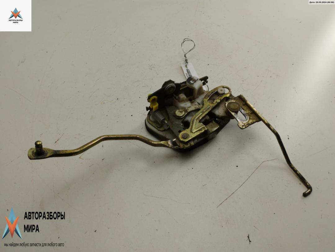 замок двери передней правой Hyundai H-1 Starex 1999, 2.5 л., дизель, МКПП, серый, минивэн - фото №1