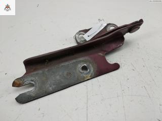 петля капота правая Mazda 323 BA 1996, красный, хетчбэк 5 дв.