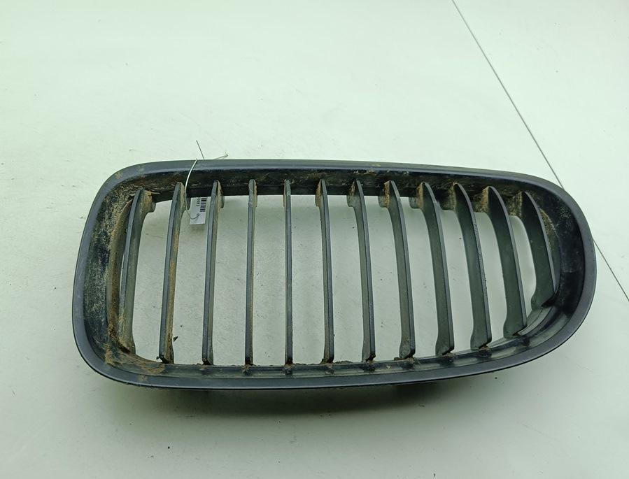решетка радиатора BMW 3 E90/E91/E92/E93 2009, серый, седан, 7201967