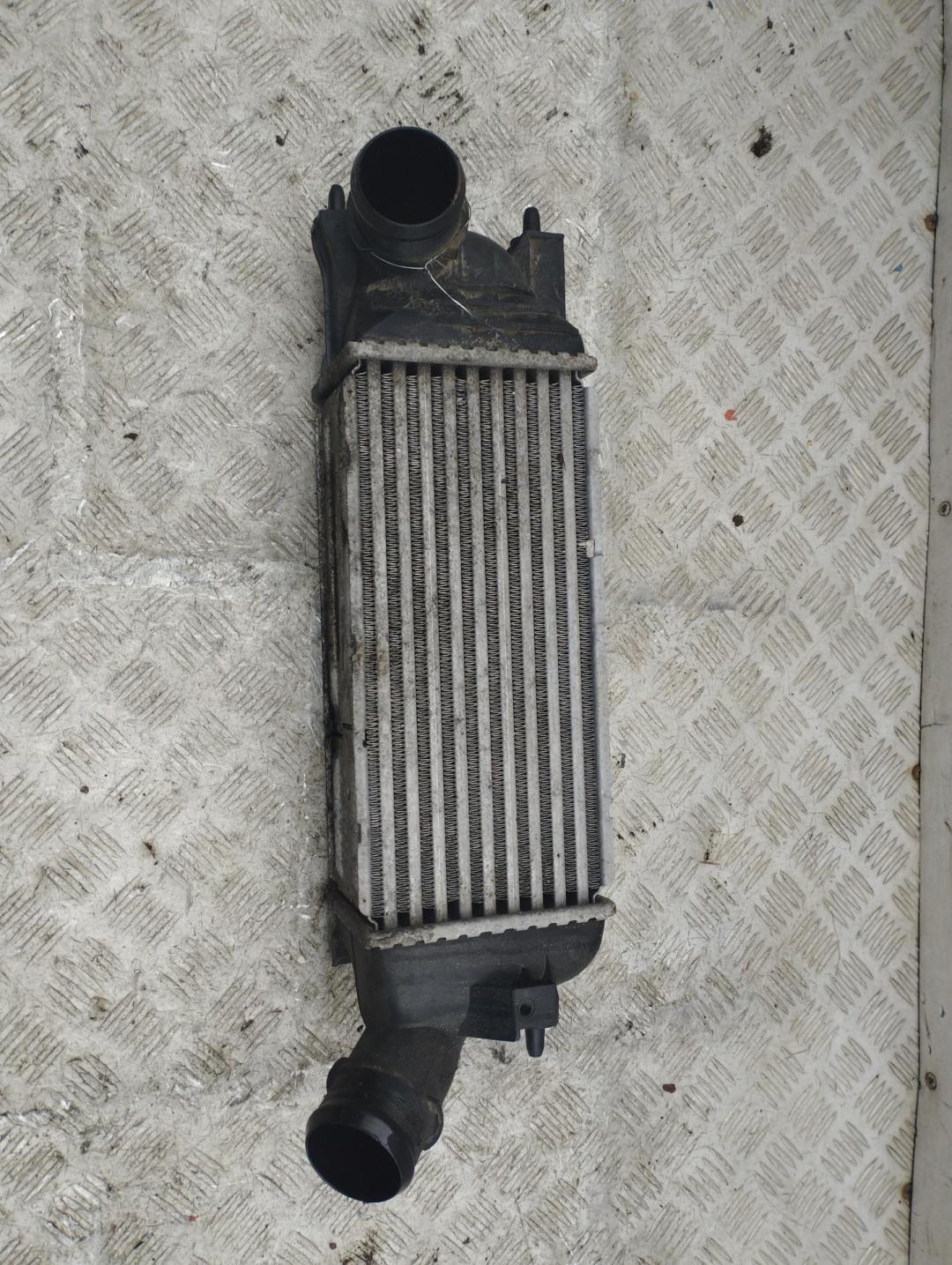 радиатор интеркулера Citroen C5 2007, 1.6 л., дизель, МКПП, серый, универсал, 9645682880