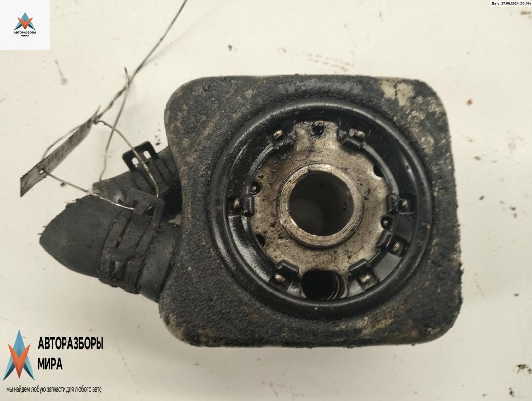 теплообменник масляного фильтра Skoda Fabia 2 поколение (5J) 2007, 1.9 л., дизель, МКПП, бежевый, хетчбэк 5 дв. - фото №1