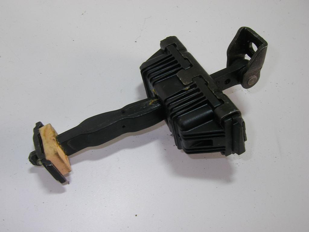 Ограничитель открывания двери задней Land Rover Range Rover 2004, внедорожник 5 дв.