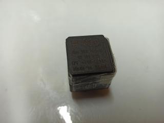 реле (прочие) Opel Astra H 2005, 1.8 л., бензин, АКПП, серый, хетчбэк 5 дв., 13171831