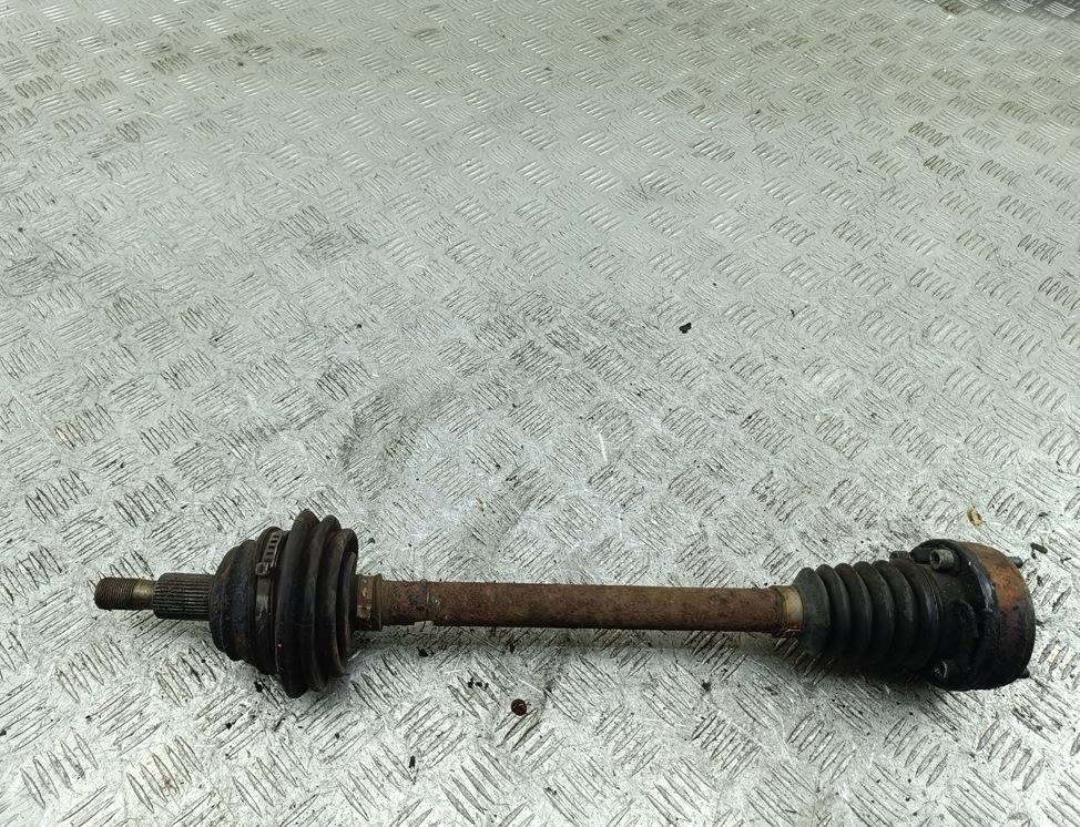 полуось передняя левая (приводной вал, ШРУС) Volkswagen Golf-4 2004, 1.4 л., бензин, МКПП, чёрный, универсал