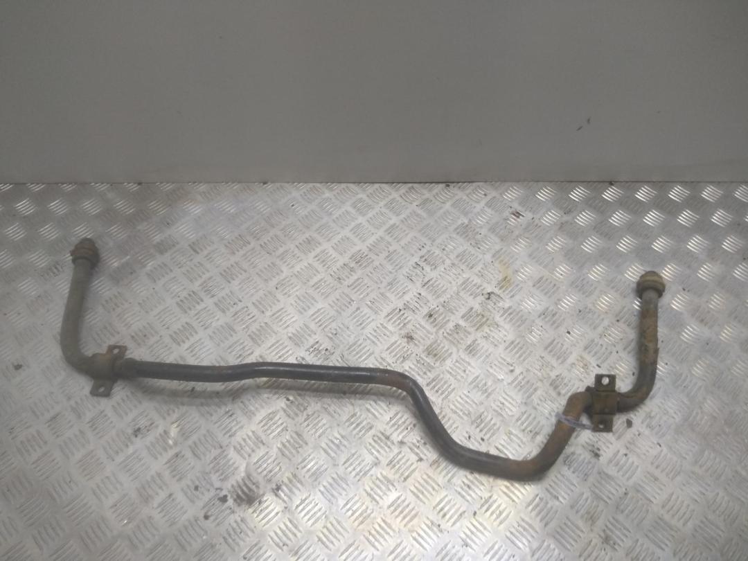 стабилизатор подвески (поперечной устойчивости) Hyundai Trajet 2004, 2.0 л., дизель, МКПП, серый, минивэн