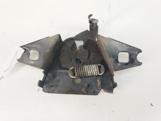 замок капота Volkswagen Passat B4 1996, 1.8 л., бензин, МКПП, зелёный, универсал