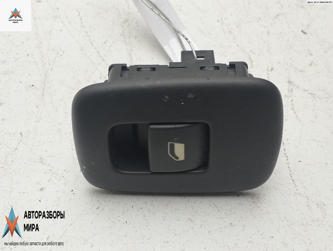 кнопка стеклоподъемника заднего левого Peugeot 508 1 поколение 2011, 1.6 л., дизель, АКПП, серый, седан, 96623726 - фото №1