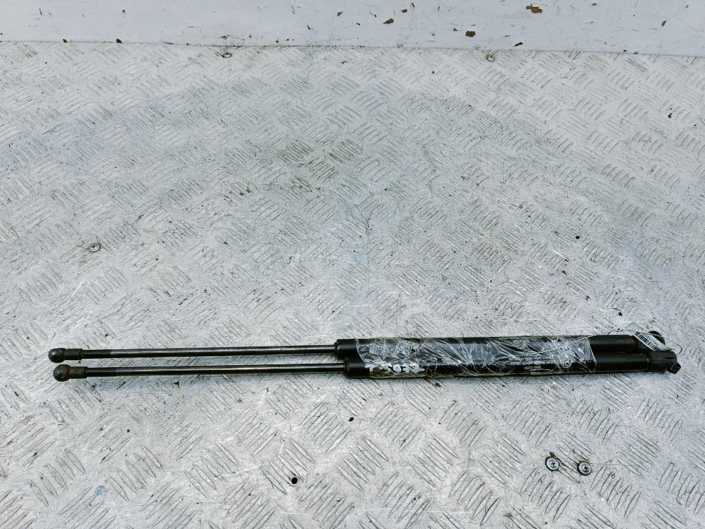 амортизатор крышки багажника (3-5 двери) Ford Mondeo 2 поколение 1998, 1.6 л., i, бензин, МКПП, синий, хетчбэк 5 дв., 93BBA406A10AE - фото №1