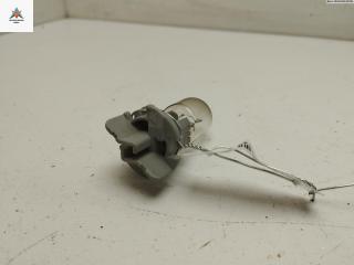 Патрон лампы фонаря Toyota Yaris P1 2001, 1.0 л., бензин, МКПП, синий, хетчбэк 5 дв.