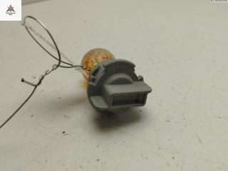 Патрон лампы фонаря Toyota Yaris P1 2001, 1.0 л., бензин, МКПП, синий, хетчбэк 5 дв.