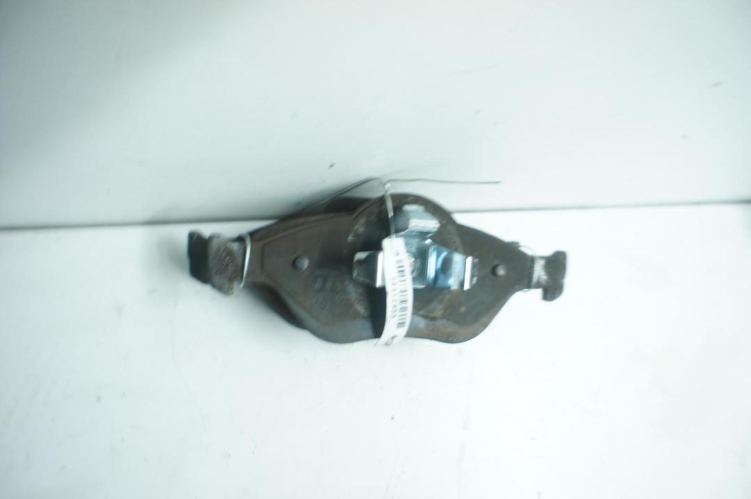 Колодки тормозные передние Ford Fiesta 2005, 1.4 л., бензин, МКПП, чёрный, хетчбэк 3 дв.