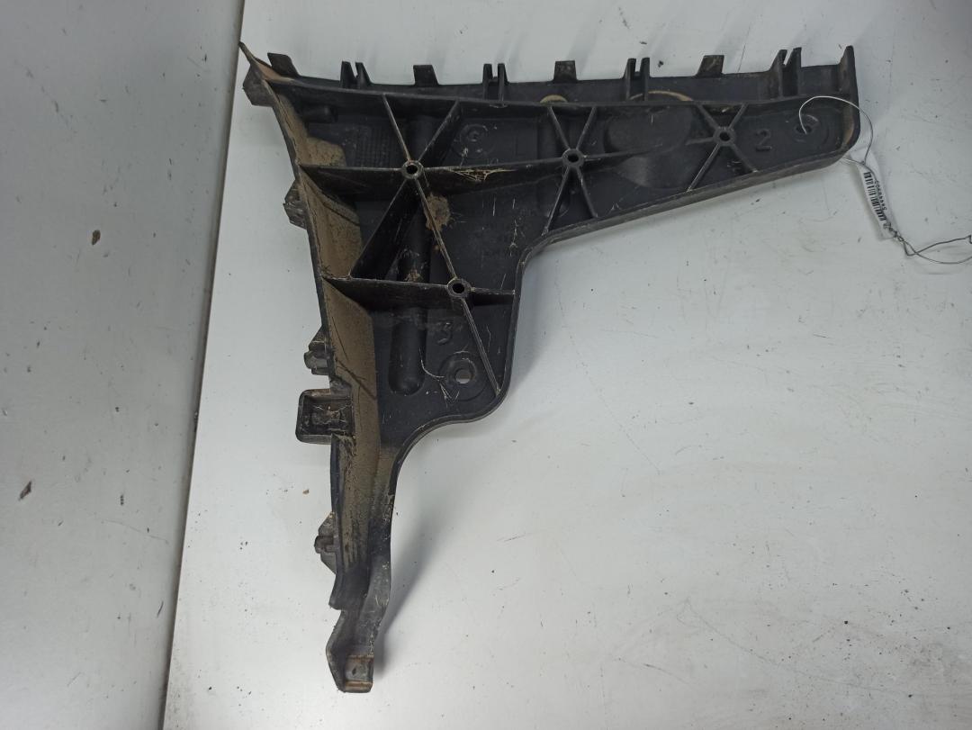 кронштейн заднего бампера Audi A4 B7 2005, 2.0 л., бензин, МКПП, серый, универсал, 8E9807453A - фото №1