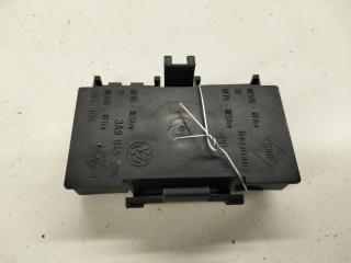 панель заднего левого фонаря Volkswagen Passat B4 1996, 2.0 л., бензин, МКПП, серый, универсал, 3A9945259
