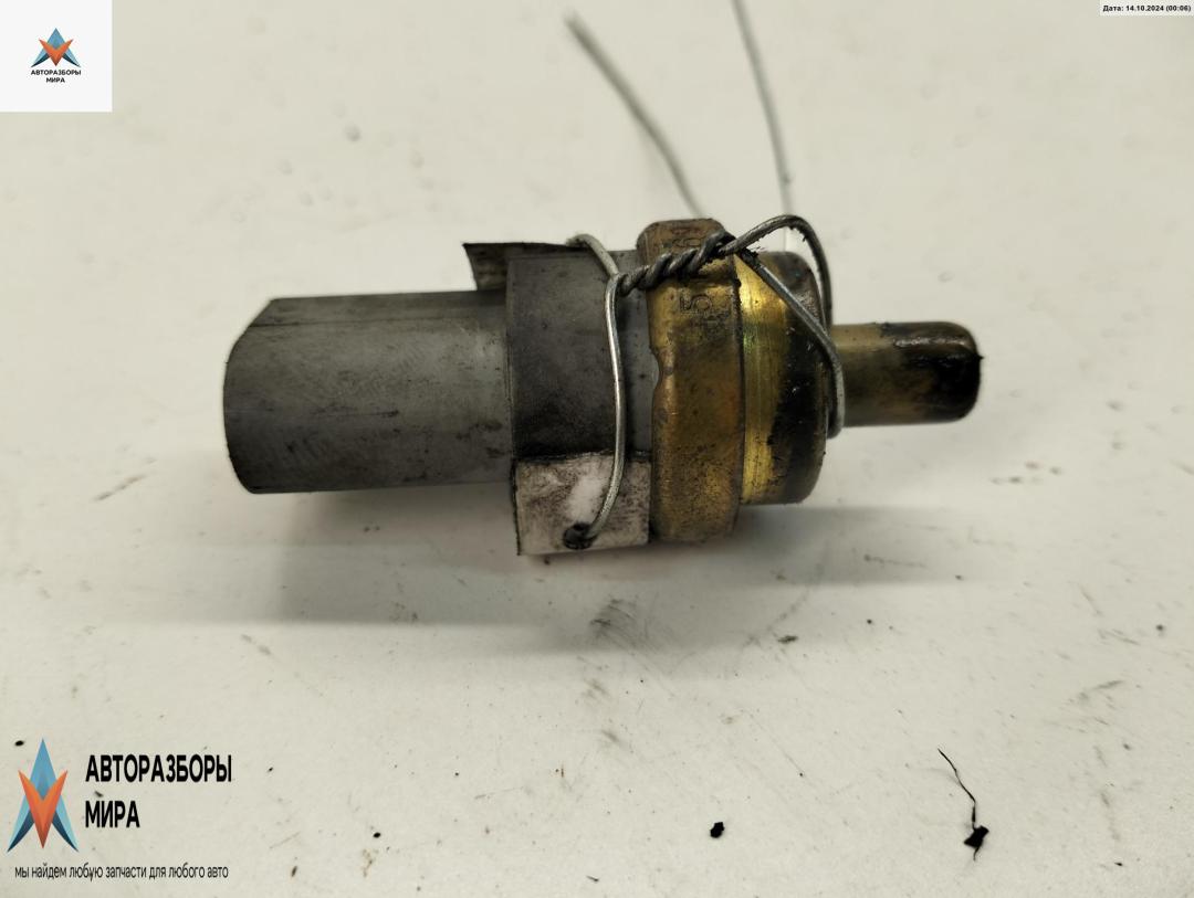 датчик температуры Volkswagen Touran 1 поколение 2003, 2.0 л., дизель, МКПП, серый, минивэн - фото №1