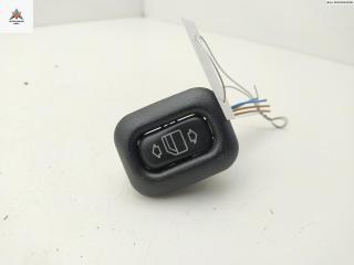кнопка стеклоподъемника заднего левого Mercedes-Benz C-Класс W202/S202 1995, 2.0 л., бензин, МКПП, зелёный, седан, 2028208710