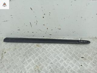 молдинг двери передней правой Renault Megane 1 поколение [рестайлинг] 2002, 1.4 л., бензин, МКПП, красный, хетчбэк 5 дв., 7700430882