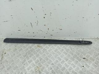 молдинг двери передней правой Renault Megane 1 поколение [рестайлинг] 2002, 1.4 л., бензин, МКПП, красный, хетчбэк 5 дв., 7700430882