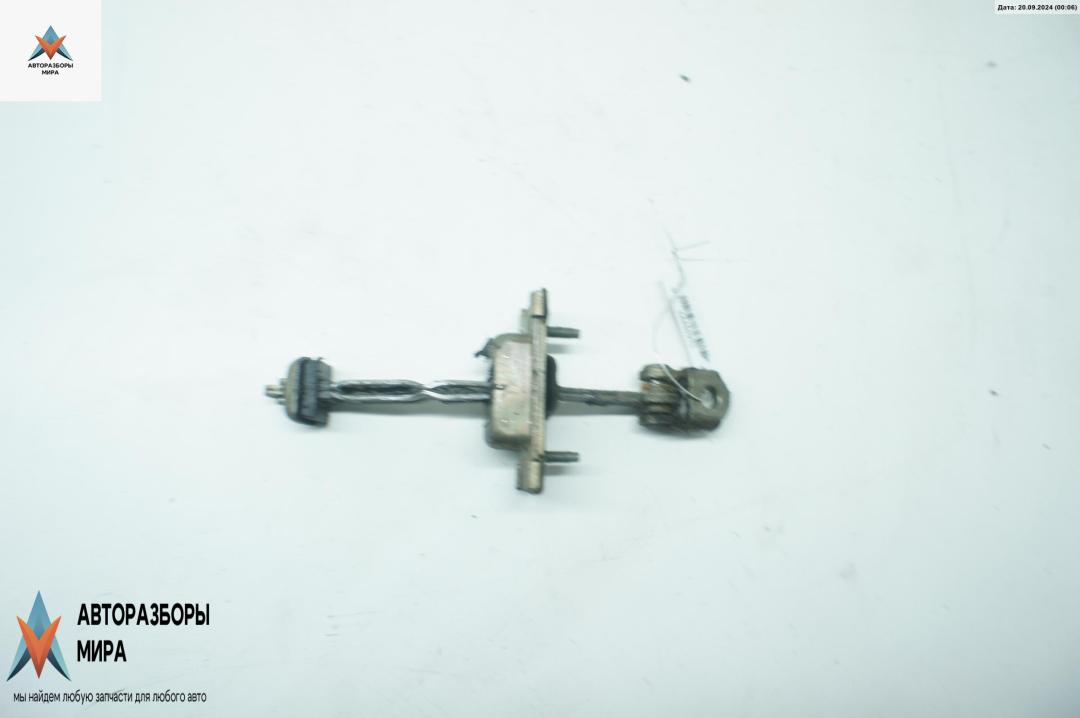 ограничитель открывания двери Ford Focus 1 поколение 1999, универсал - фото №1