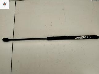 амортизатор крышки багажника (3-5 двери) Volkswagen Golf 3 поколение 1993, 1.4 л., бензин, МКПП, белый, хетчбэк 3 дв., 1H6827550A