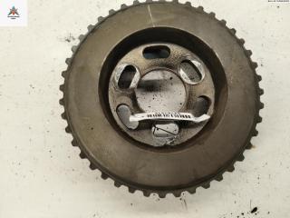 шестерня Volkswagen Golf 4 поколение 2000, 1.9 л., дизель, АКПП, белый, универсал, 038130111B