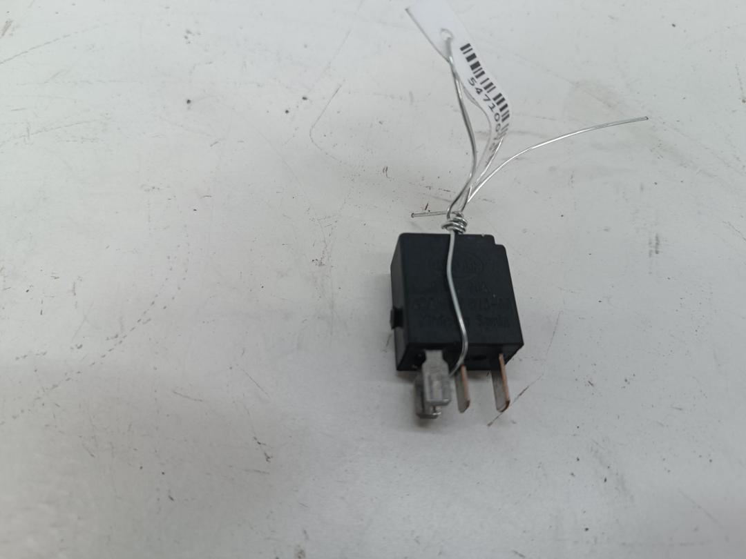 реле (прочие) Mercedes-Benz C W203 2004, 1.8 л., бензин, МКПП, чёрный, универсал, 00781300