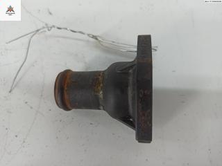 фланец (тройник) системы охлаждения Audi A6 4A/C4 1994, 2.0 л., бензин, МКПП, белый, седан, 026121145E