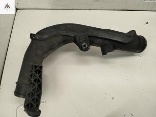 патрубок интеркулера Volkswagen Passat B6 2010, 2.0 л., дизель, МКПП, серый, универсал, 5N0145770A