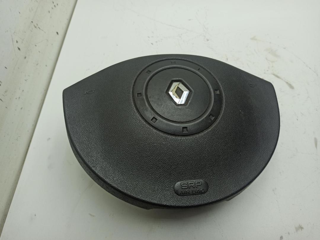подушка безопасности водителя Renault Scenic II 2004, 2.0 л., бензин, МКПП, серый, минивэн, 8200381851