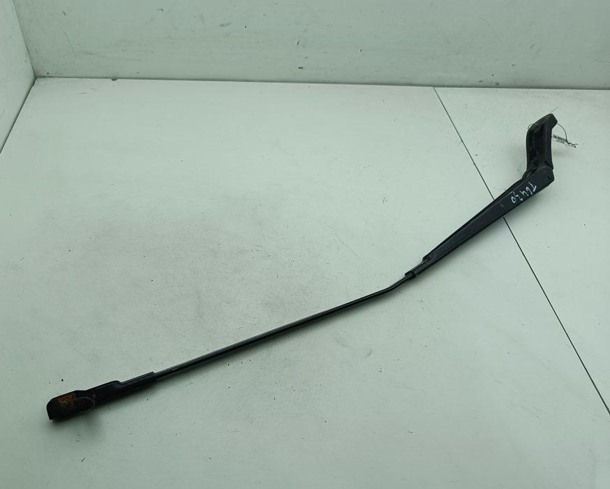 Щеткодержатель (поводок стеклоочистителя) передний Peugeot 407 2007, 2.0 л., дизель, МКПП, серый, седан, 74560