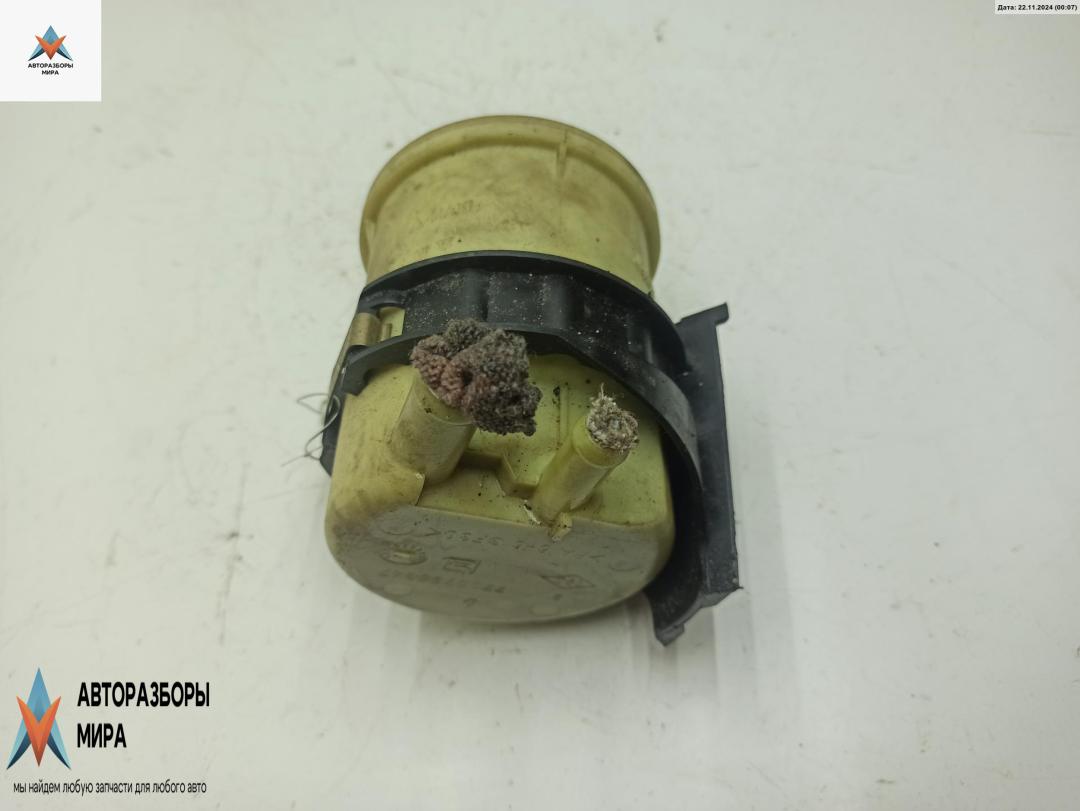 Бачок гидроусилителя Renault Megane 1 поколение 1996, 1.6 л., бензин, 7700795347 - фото №1