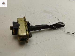 ограничитель открывания двери Mitsubishi Galant 8 поколение [рестайлинг] 1999, универсал