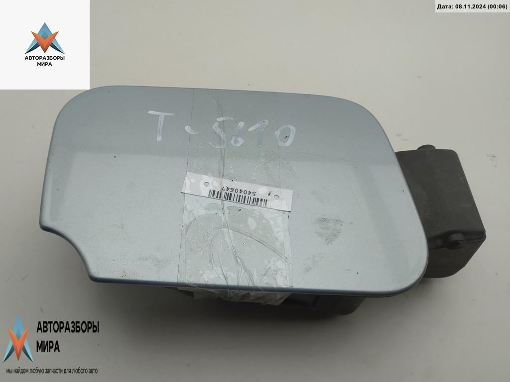 лючок топливного бака Peugeot 407 1 поколение 2005, 2.0 л., дизель, МКПП, серый, универсал, 00001517A7, 0000151877 - фото №1