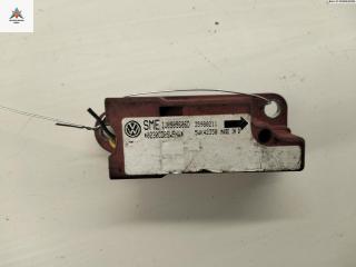 датчик AirBag Volkswagen Golf 4 поколение 1998, 1.6 л., бензин, МКПП, красный, хетчбэк 5 дв., 1J0909606D