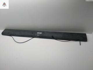 молдинг двери передней левой Volkswagen Passat B3 1992, 1.8 л., бензин, МКПП, красный, универсал