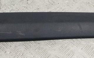 молдинг двери задней левой Renault Scenic 1 поколение [рестайлинг] 2001, 1.4 л., бензин, МКПП, серый, минивэн, 7700433055