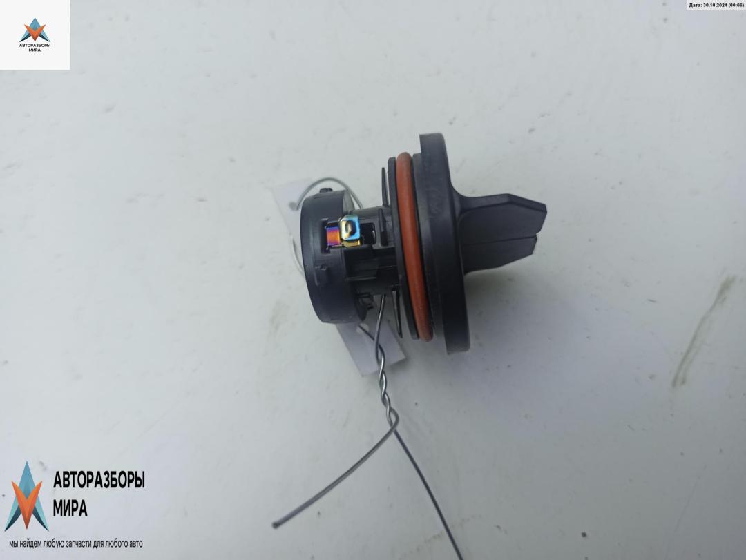 Патрон лампы указателя поворота Opel Signum C 2004, 1.9 л., дизель, АКПП, красный, хетчбэк 5 дв. - фото №1