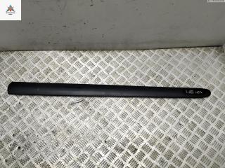 молдинг двери передней правой Renault Megane 1 поколение [рестайлинг] 1999, 1.6 л., бензин, МКПП, синий, универсал, 7700430882