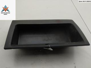 короб предохранителей Volkswagen Passat B3 1992, 1.8 л., бензин, МКПП, красный, универсал