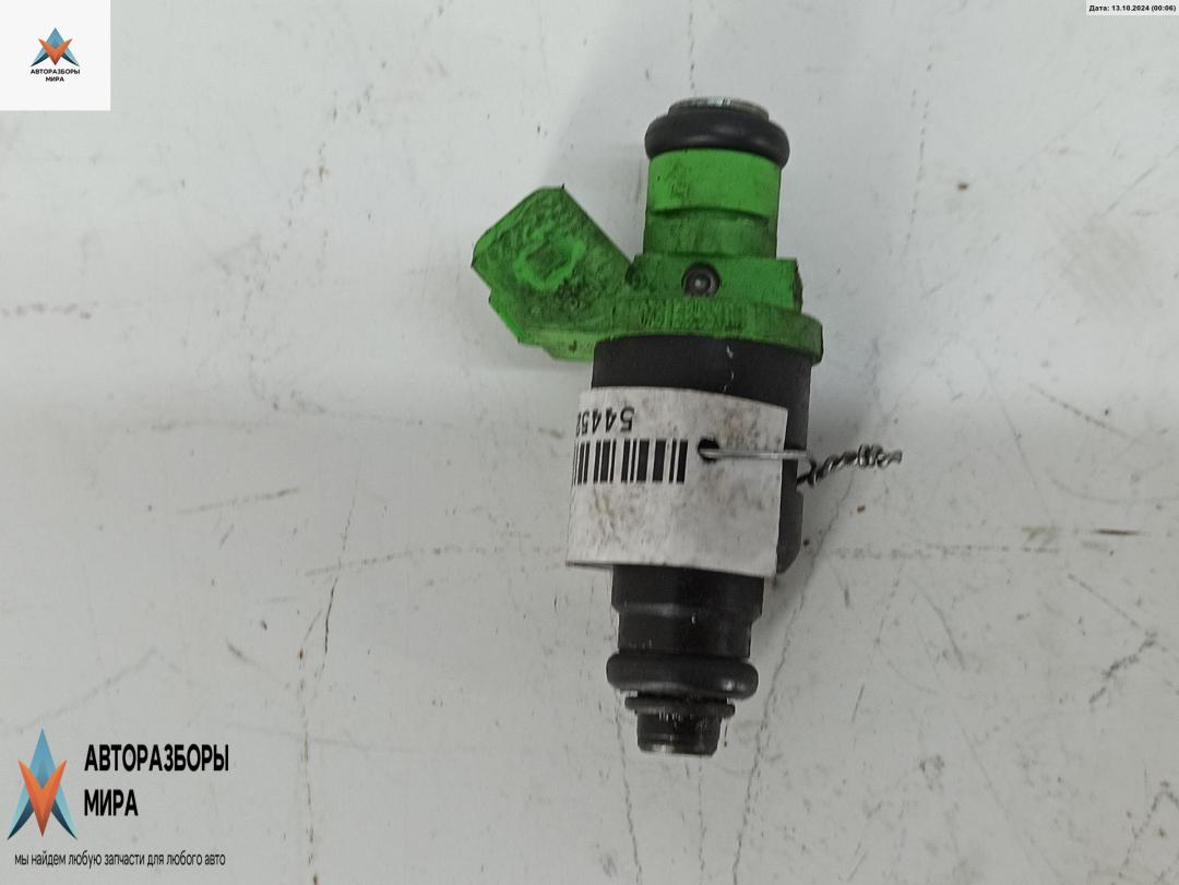 форсунка Audi A4 B6 2002, 2.4 л., бензин, АКПП, синий, универсал, 078133551BB - фото №1