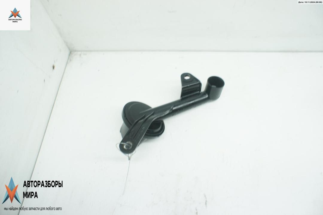 маслозаборник Ford Focus 2 поколение 2005, 1.8 л., дизель, МКПП, белый, хетчбэк 5 дв. - фото №1
