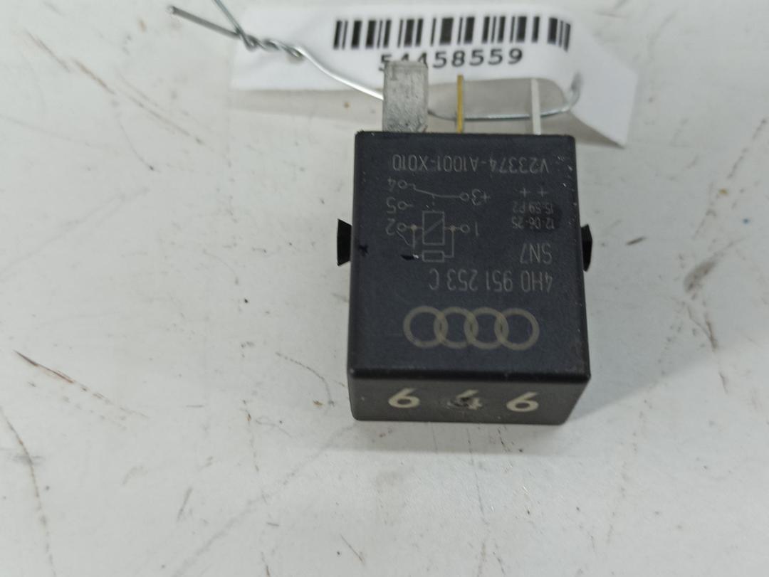 реле (прочие) Audi Q3 8U 2012, 2.0 л., дизель, АКПП, серый, внедорожник 5 дв., 4H0951253C