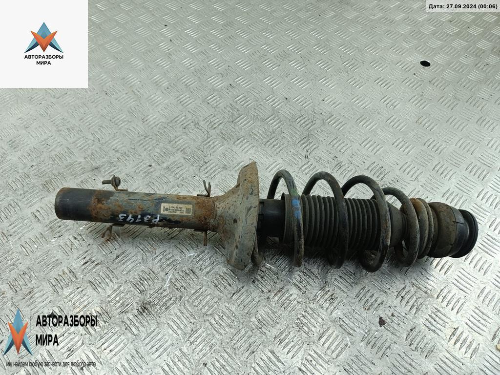 стойка передняя Volkswagen Golf 4 поколение 1999, 1.4 л., бензин, МКПП, серый, хетчбэк 5 дв., 1J0413031S - фото №1