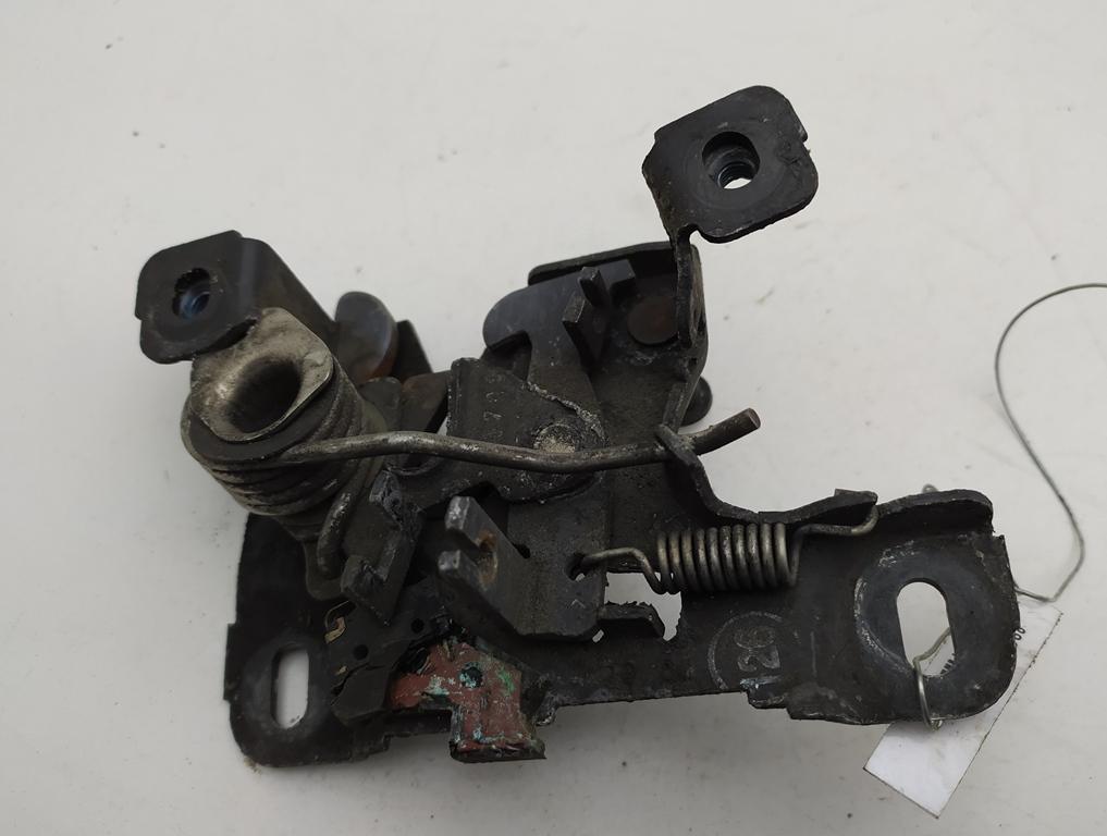 замок капота Audi A6 C5 2001, 2.5 л., дизель, АКПП, серый, универсал, 4B0823509