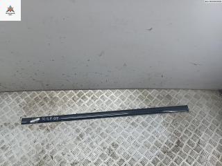 молдинг двери передней правой Opel Signum C 2003, 2.2 л., бензин, МКПП, чёрный, хетчбэк 5 дв., 13101649