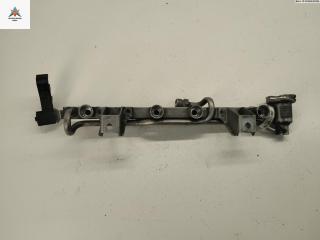 топливная рампа Volkswagen Passat B5 [рестайлинг] 2001, 1.6 л., бензин, МКПП, серый, универсал, 06B133317L