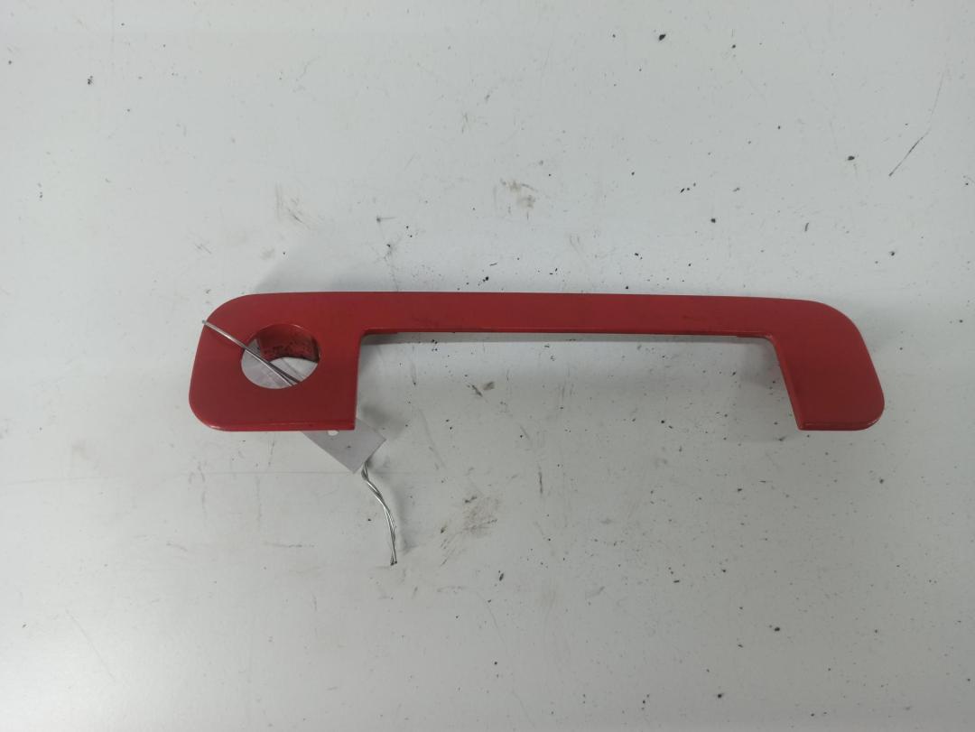 Накладка на ручку двери Audi A4 B5 1996, 1.8 л., Ti, бензин, МКПП, красный, универсал, 8D0