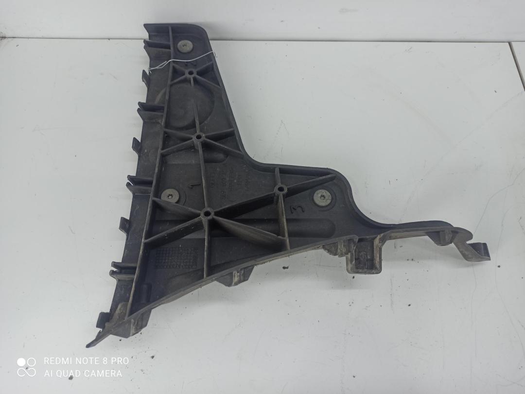 кронштейн заднего бампера Audi A4 B7 2005, 2.5 л., дизель, МКПП, чёрный, универсал, 8E9807453A